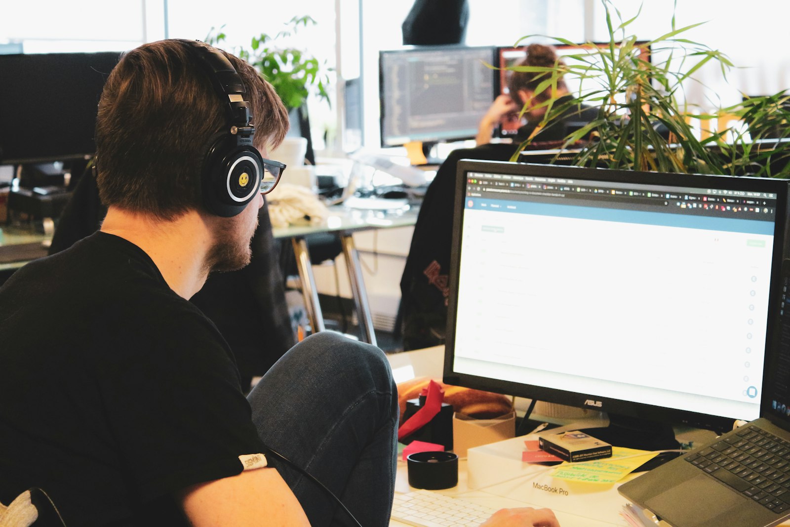 A support engineer on a call, working the problem
