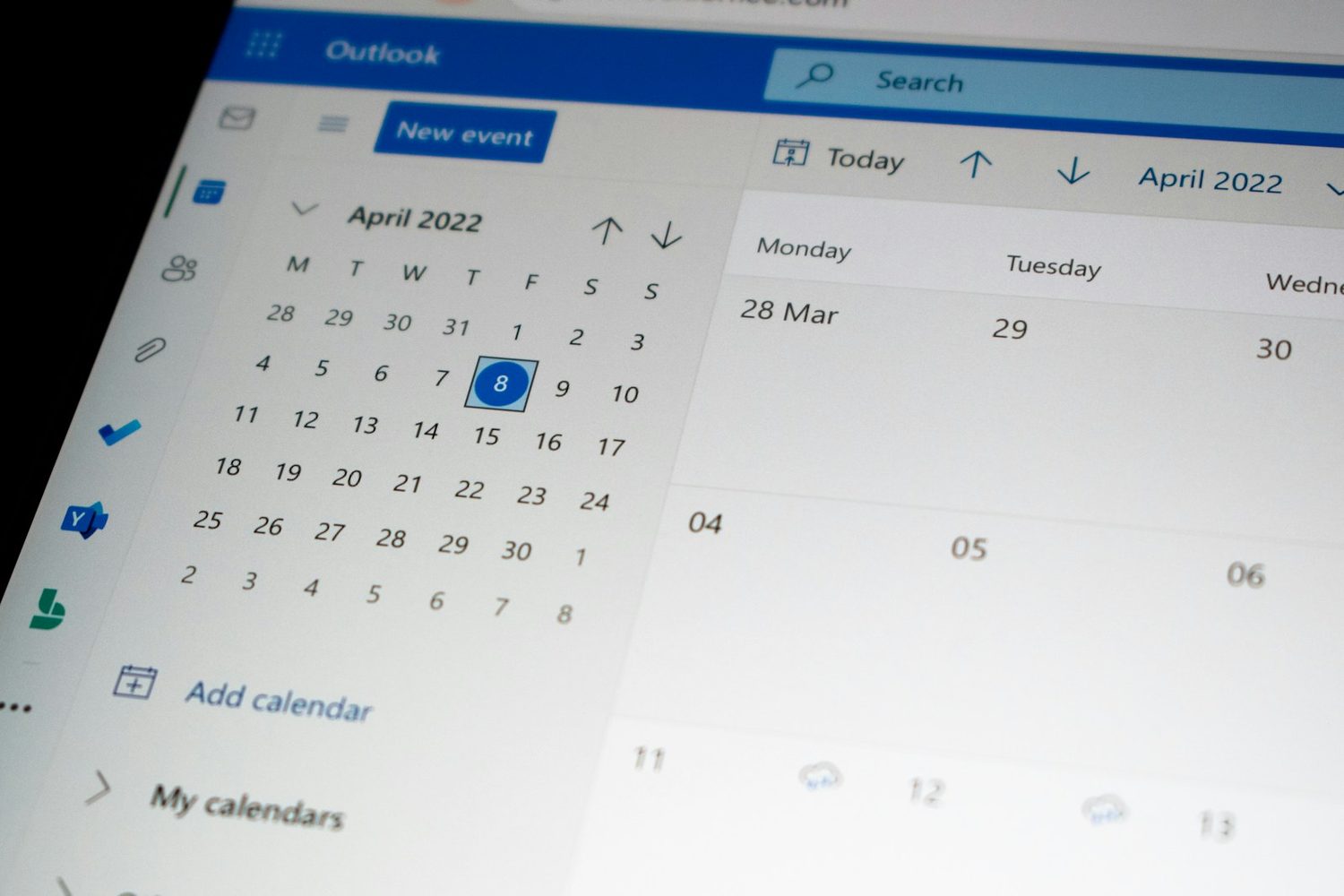 A booking calendar on screen